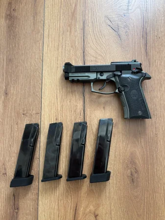 Beretta 80X Cheetach green