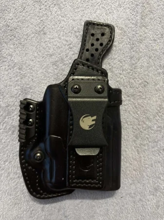 Kabura IWB Springfield Eschelona 4.0 z latarką - zdjęcie 2