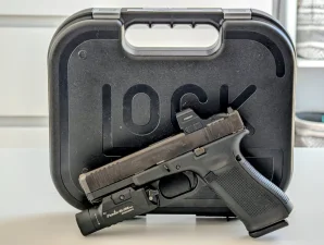 Latarka Fenix GL19R V2. 0