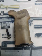 Chwyt pistoletowy Magpul MOE gumowany