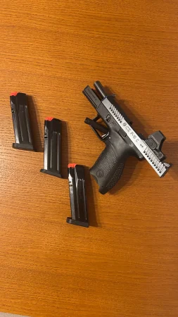 P10C OR, trzy magazynki