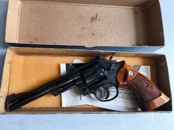 Smith & Wesson 19-3 6" .357Magnum
