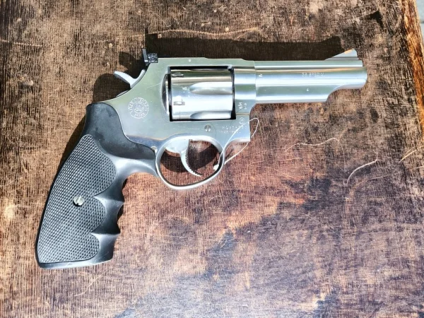 Rewolwer Taurus 83 .38Special