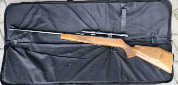 Karabinek powtarzalny Voere .22lr