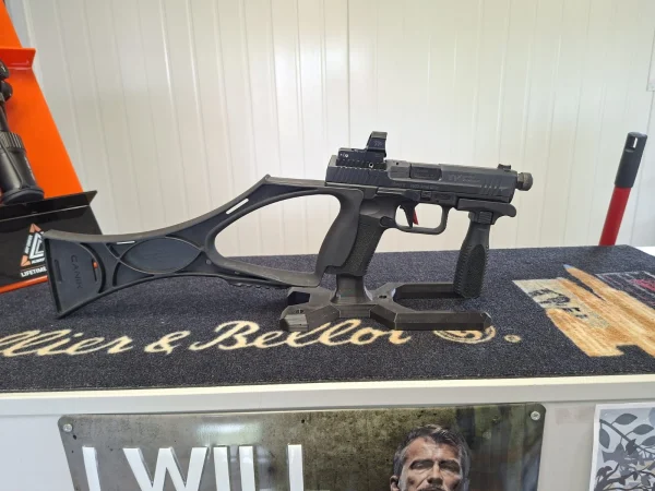 Canik TP9 Combat Elite z gadżetami