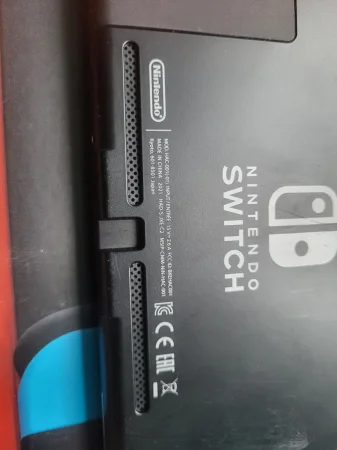 Konsola Nintendo Switch V2 i gra Super Mario Odyssey praktycznie nowa - zdjęcie 3