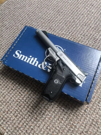 Smith & Wesson SW22 Victory kal. 22