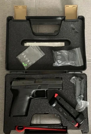 CZ P10C